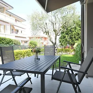 Christina's Apartment Desenzano del Garda