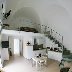 dimora-cappellini.lecce-hotels.com/